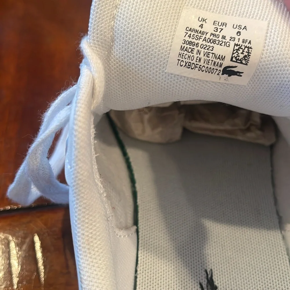 Lacoste shoes - Picture 4 of 5